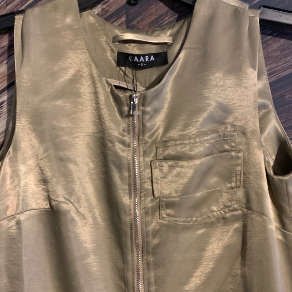 Caara Lowe Hammered Satin Utility Jumpsuit - Picture 9 of 13